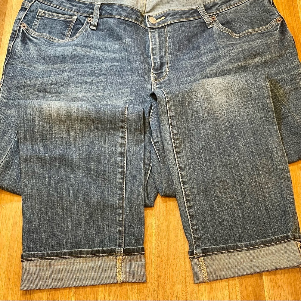 Cute Old Navy straight leg jeans 16 standard